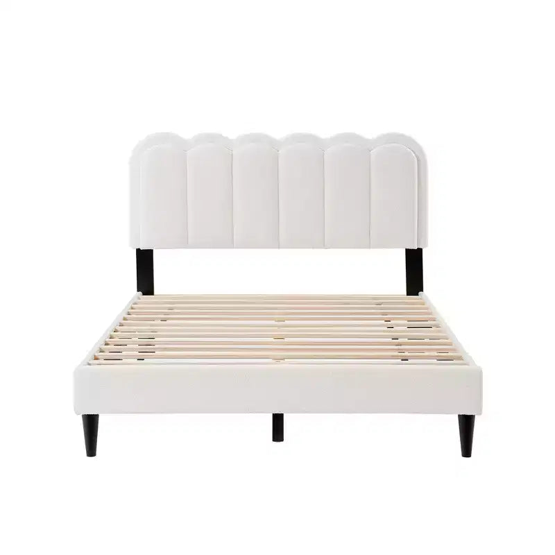 Cadre de lit crème blanc avec tête de lit pétale et lumière d'ambiance