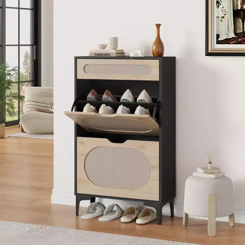 Meuble à chaussures en rotin
